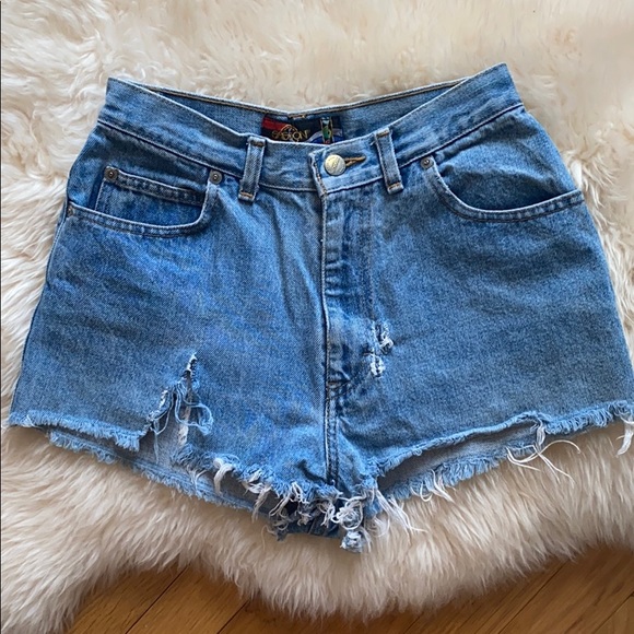 Sasson high waisted cut off shorts - Picture 2 of 5
